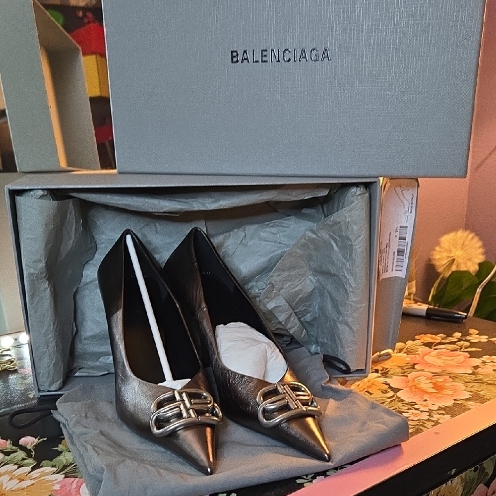 Balenciaga "KNIFE PUMPS"  Metallic and Black Pointed Heels